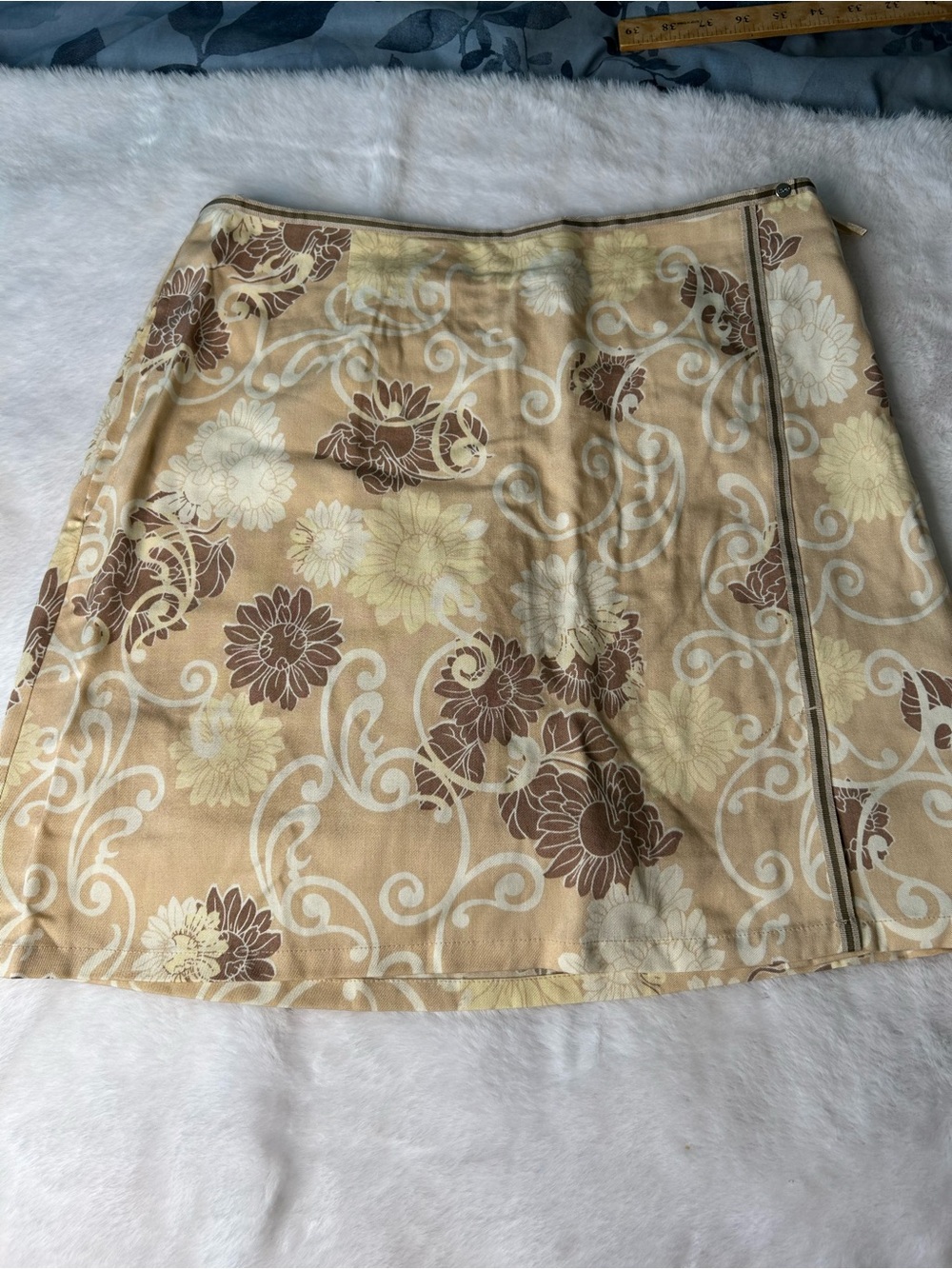 Izod Golf Women’s Size 6 Skort Tan Floral Golf Tennis Activewear 5781
